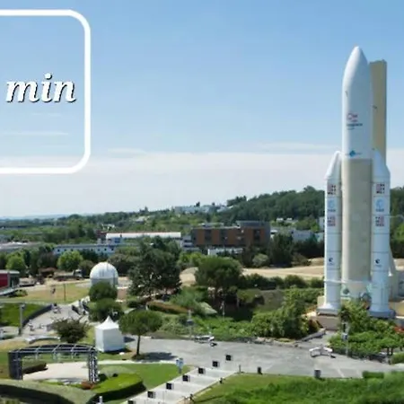 Bel Contemporain Proche Des Commodités *